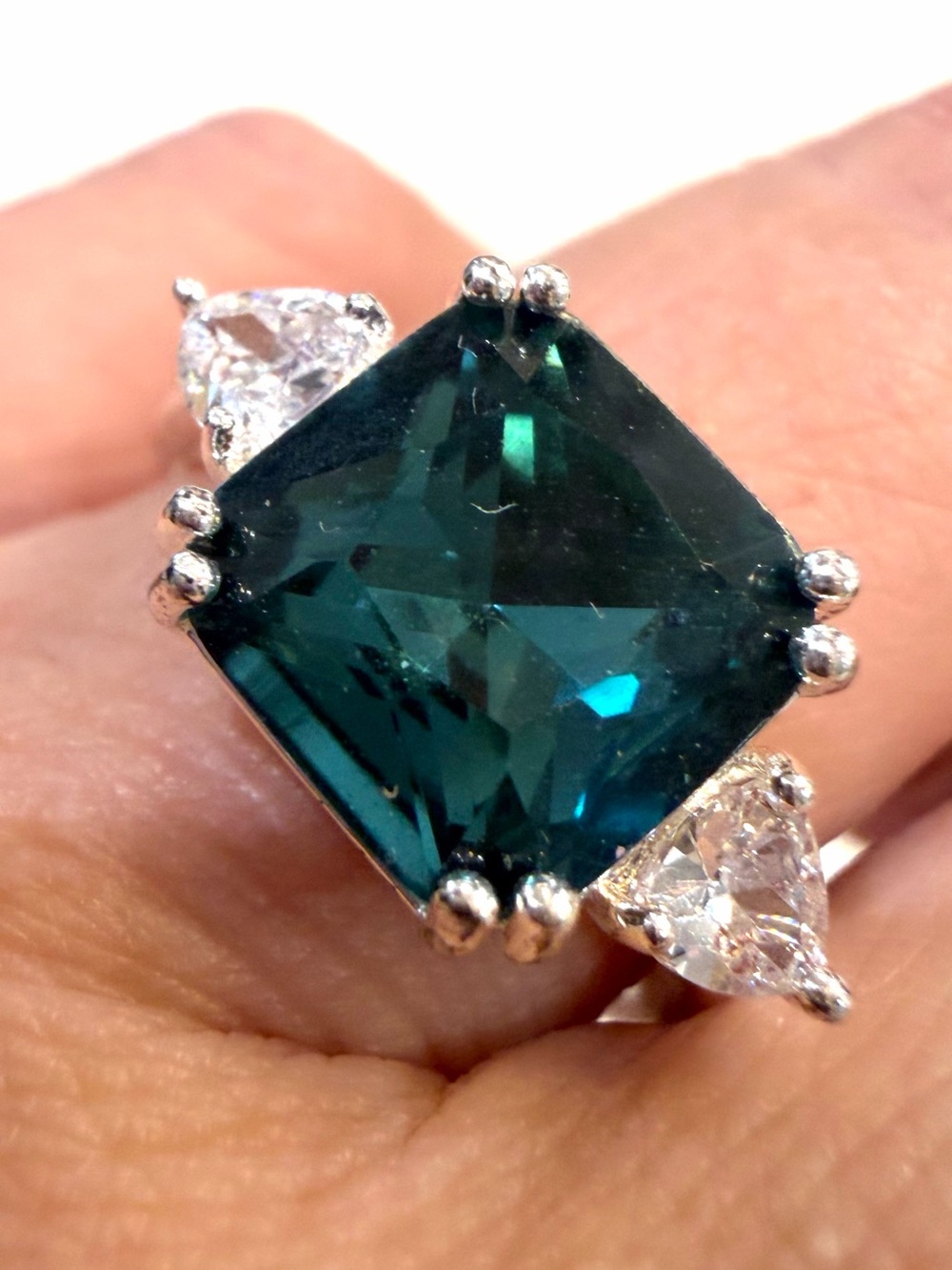 Emerald-Teal Square Gemstone Ring with Clear Side Accents - size 7 new